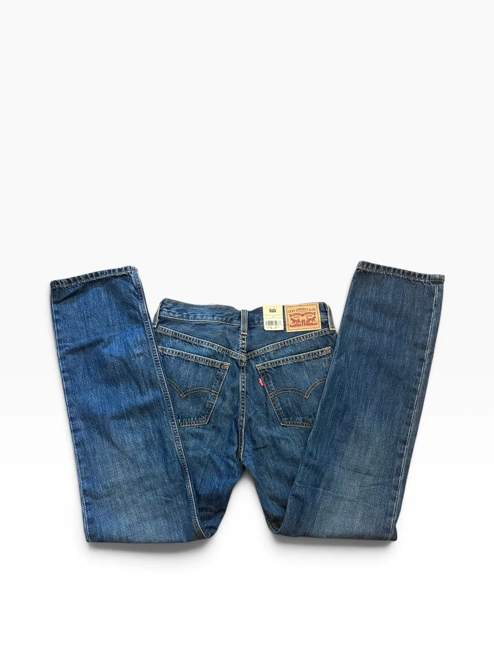 NWT Levi's Woman’s Low Pro Straight Jeans Medium Wash Size 25 indigo